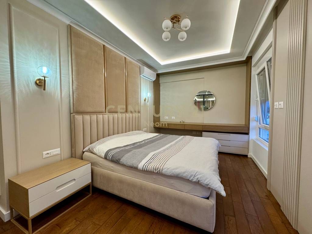 SHITET SUPER APARTAMENT 3+1+2 ME POST PARKIMI TEK LIQENI I THATE
