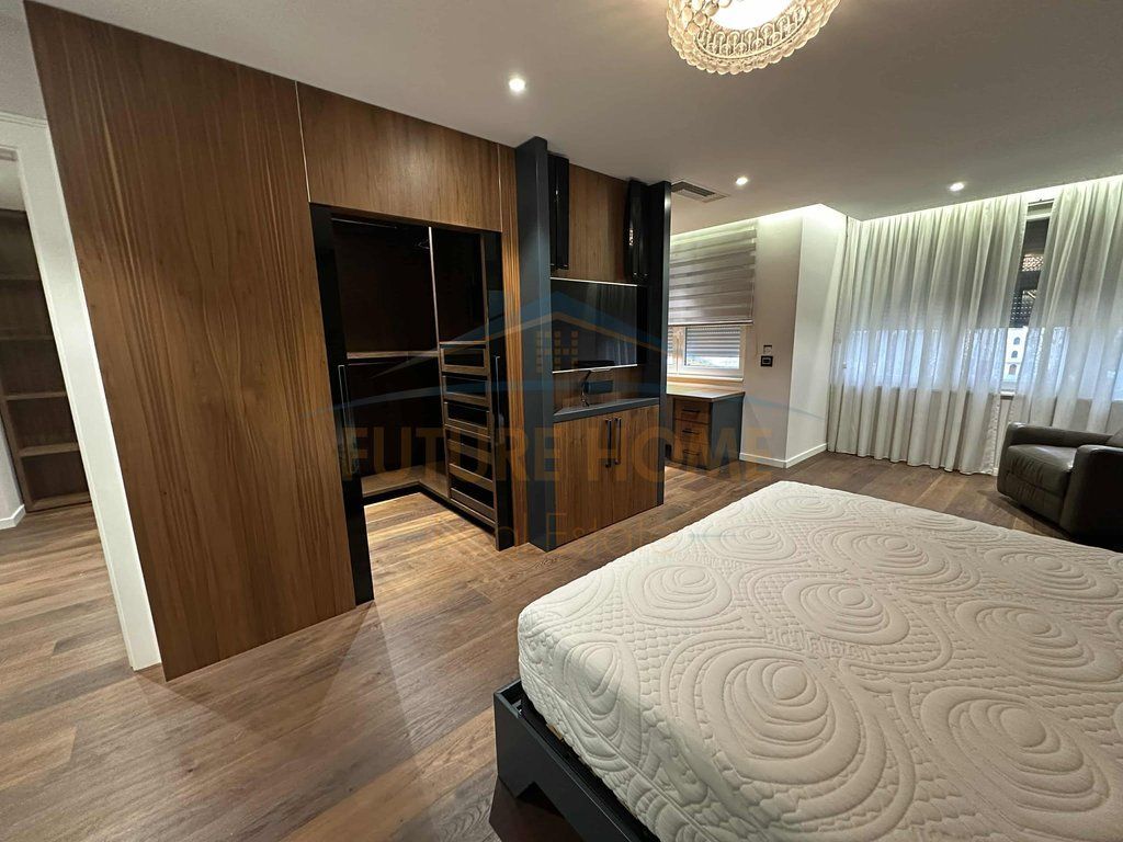 Rent, Apartment 2+1+2+Garage, Botanical Garden.
