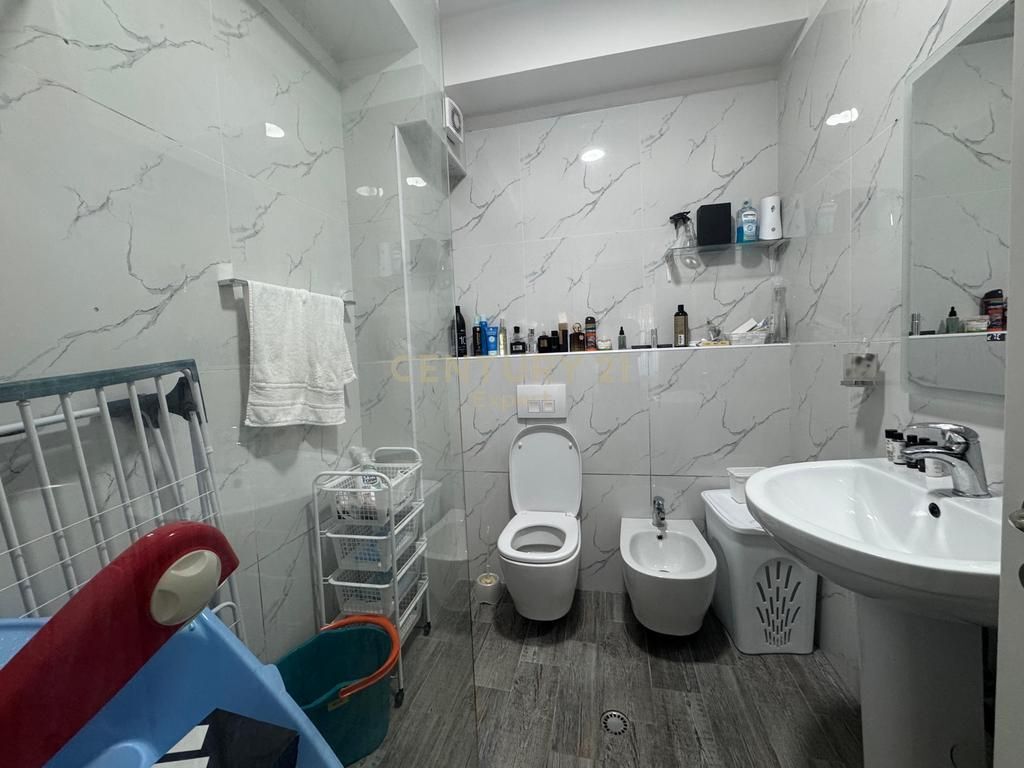 SHESIM APARTAMENT 2+1+2 TE LIQENI I THATE