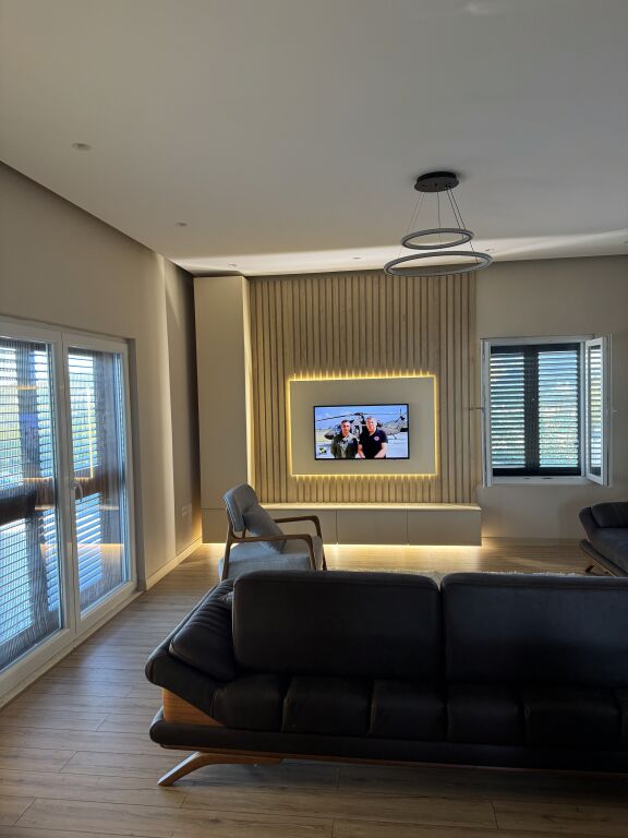 Villa con vista sul lago di Gjokaj + terreno