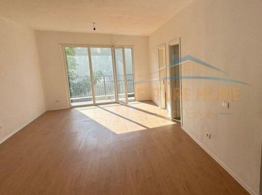 Qera,Apartament 2+1, Univers City ,QTU