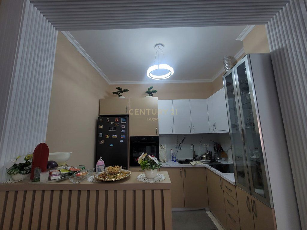 Apartament për Shitje 2+1+2 ,FRESK