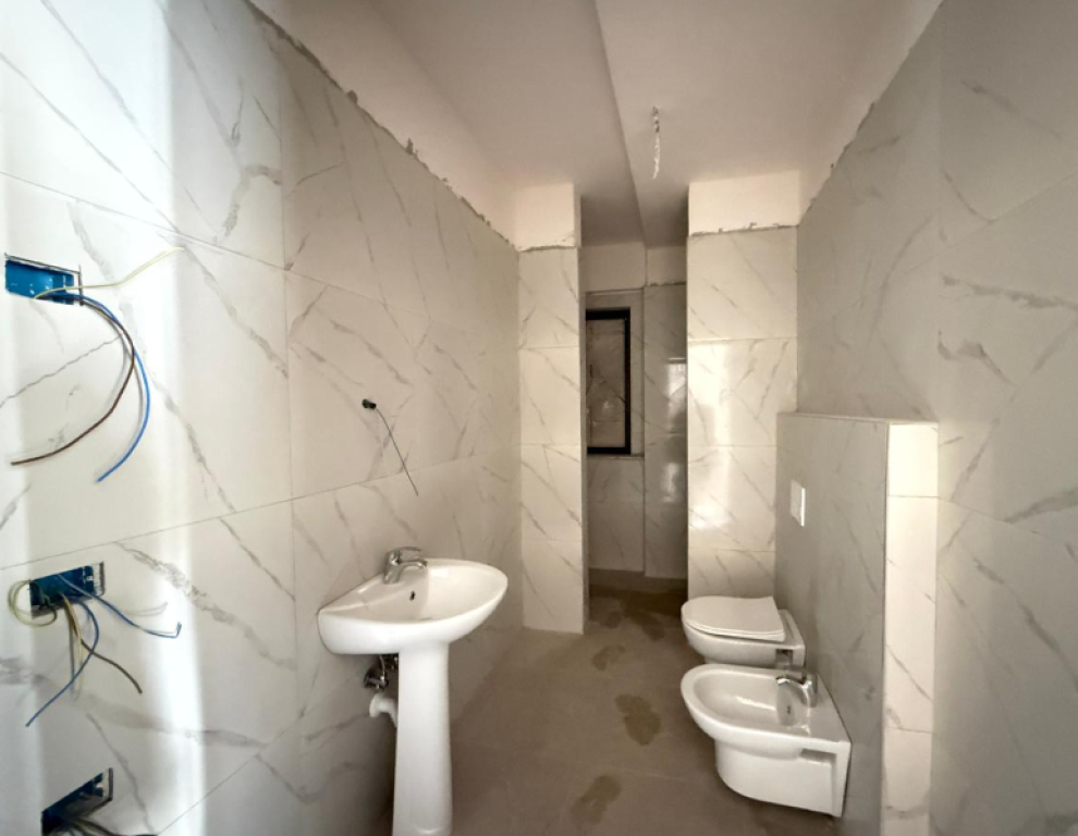 🌿🏙️ Apartment 3+1+2 + Laundry for Sale – Vertical Forest, Air Albania