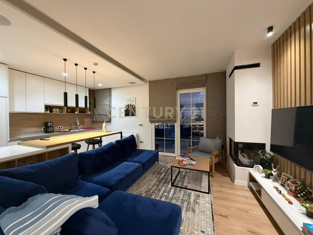SHITET PENTHOUSE NE SHKOZE