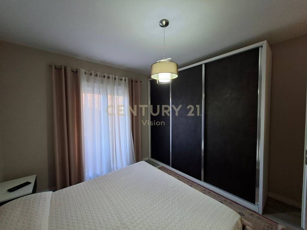 APARTAMENT 2+1+2 PER SHITJE TEK RESTORANT TRADITA NE SHKODER