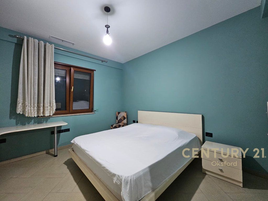 JEPET ME QIRA APARTAMENT 2+1 ME POST PARKIMI TEK BULEVARDI I RI