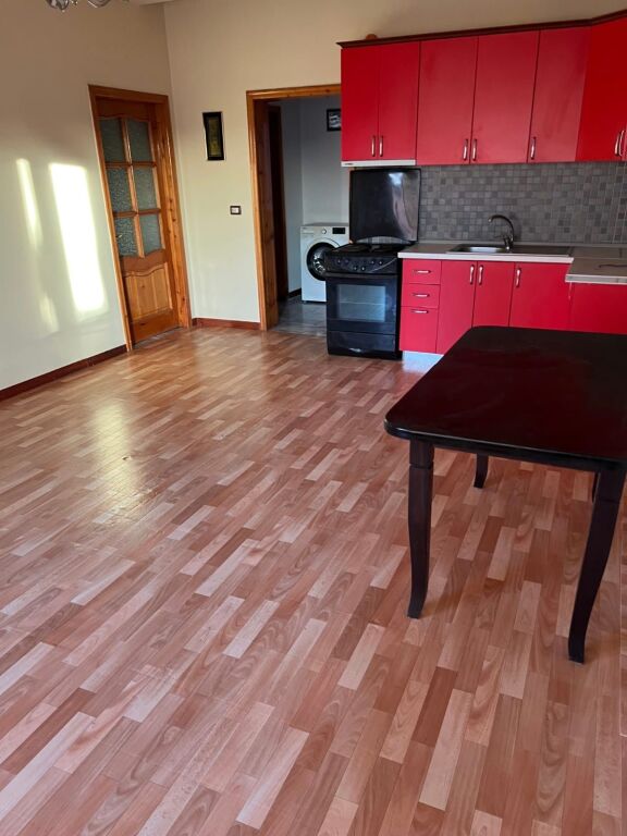 Casa privata 2+1 in affitto presso Kodra e Priftit