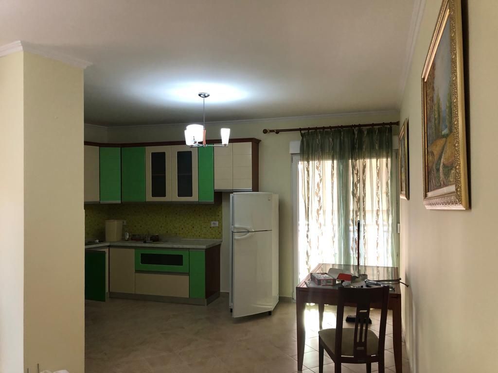 🏢Myslym Shyri,jepet me qera apartament 3+1+2+post parkimi ,pjeserisht i mobiluar 80,000Leke