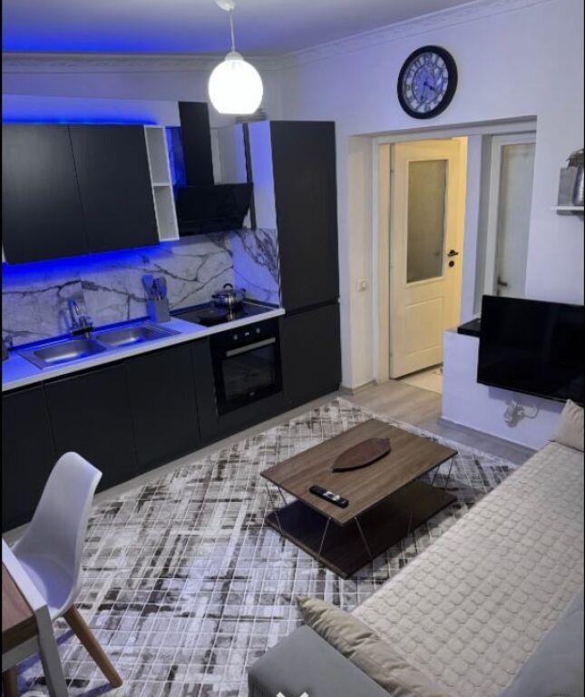 Apartament 1+1 me qera tek Shkolla e Bashkuar