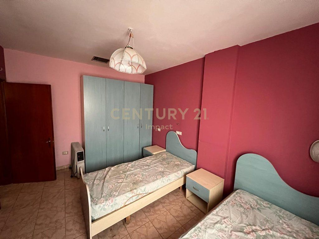 SUPER DUPLEX IN VENDITA CON VERANDA A KODRA E DIELLIT