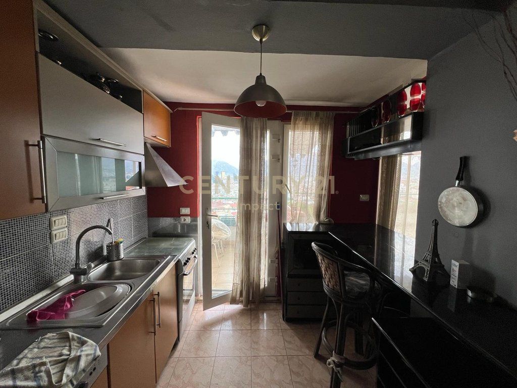 SUPER DUPLEX IN VENDITA CON VERANDA A KODRA E DIELLIT