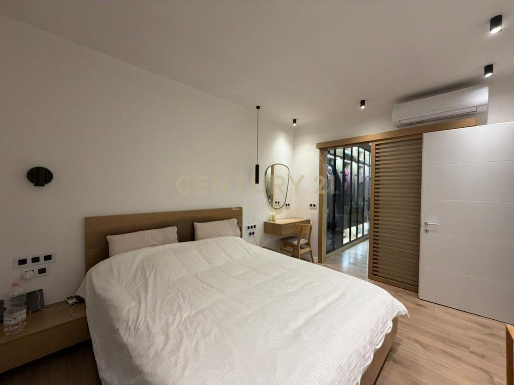 SHITET PENTHOUSE NE SHKOZE
