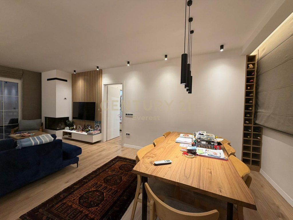 SHITET PENTHOUSE NE SHKOZE
