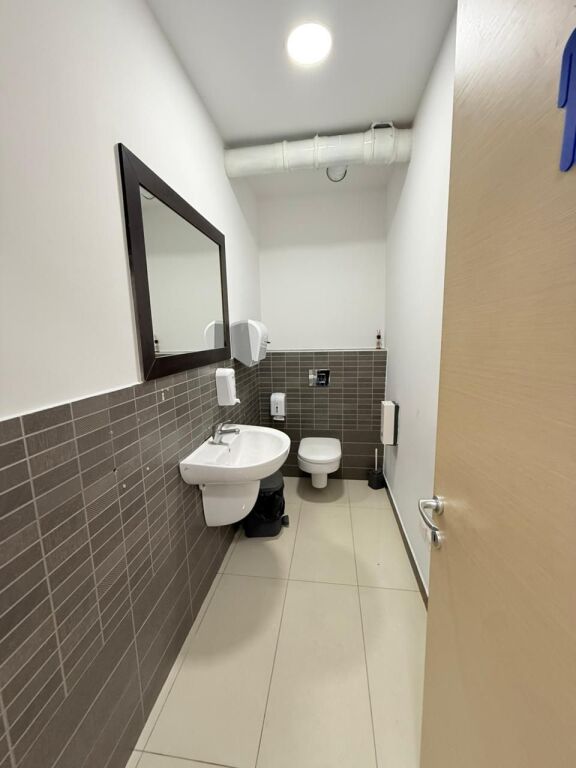 OFFICE FOR RENT AT DELIJORGJI COMPLEX