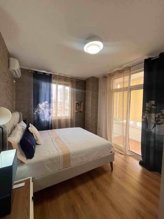 Apartament luksoz 1+1 me qera tek Mozaiku i Tiranes