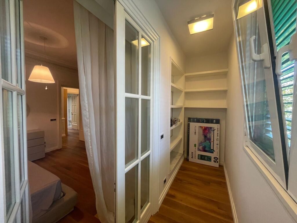 Apartment For Rent near the Red School