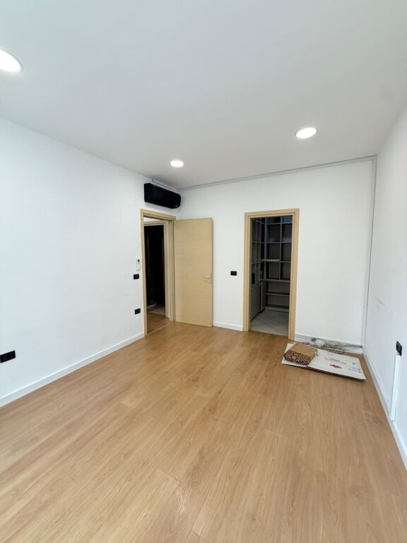 OFFICE FOR RENT AT DELIJORGJI COMPLEX