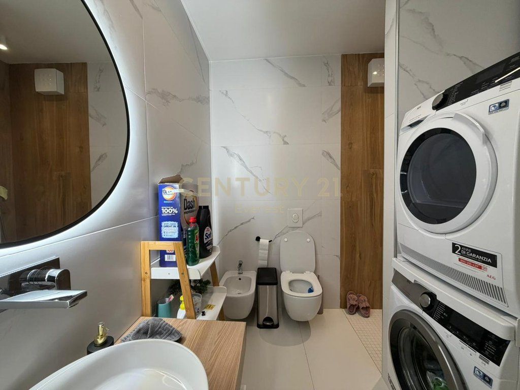 SHITET PENTHOUSE NE SHKOZE