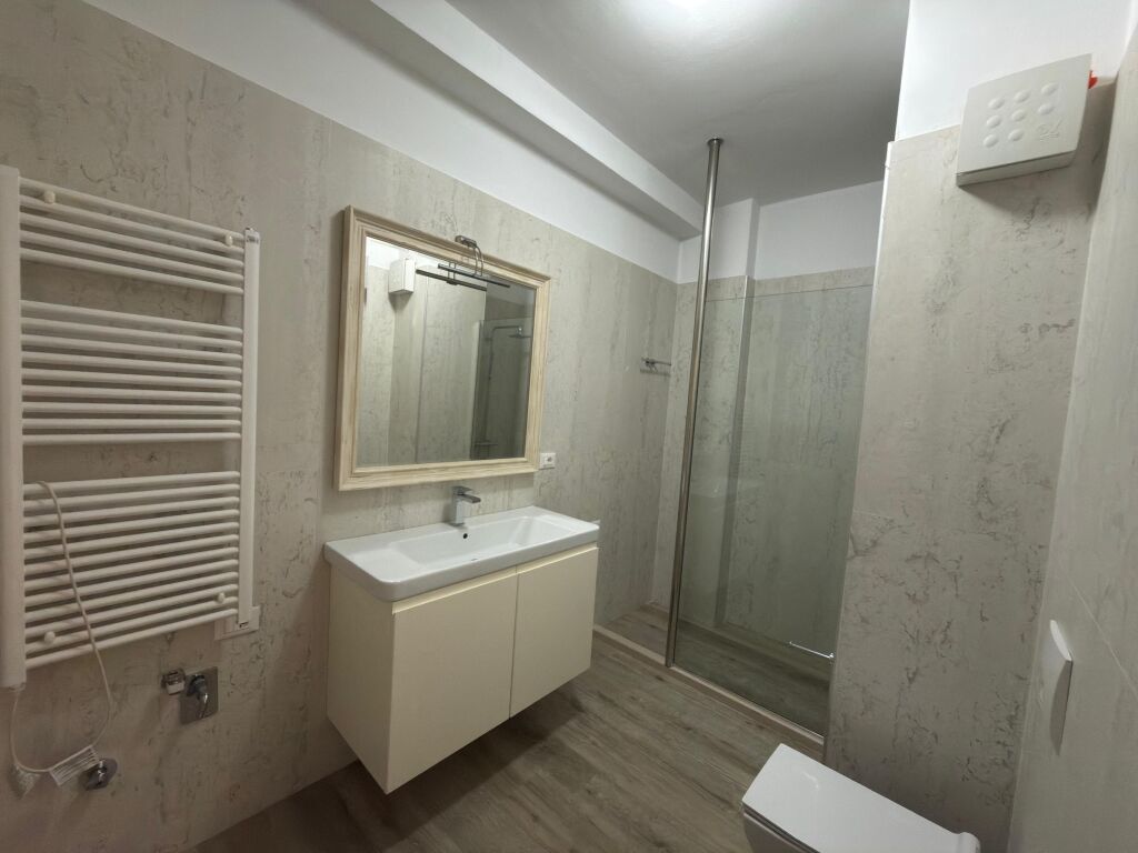 Appartamento 2+1+2 in vendita a Komuna e Parisit