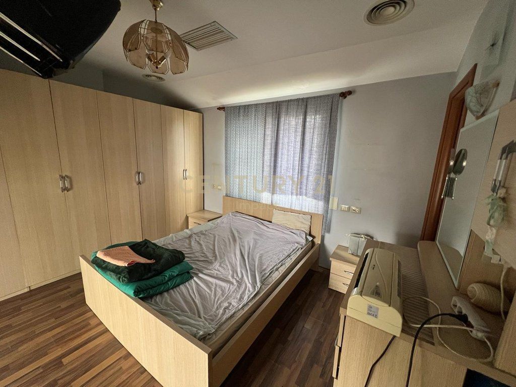 SUPER DUPLEX IN VENDITA CON VERANDA A KODRA E DIELLIT