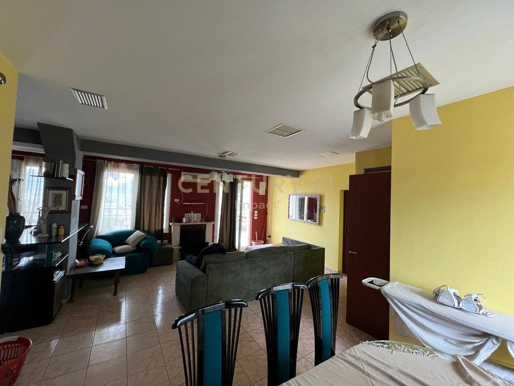 SUPER DUPLEX IN VENDITA CON VERANDA A KODRA E DIELLIT