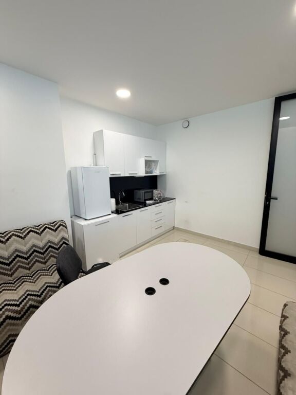 OFFICE FOR RENT AT DELIJORGJI COMPLEX