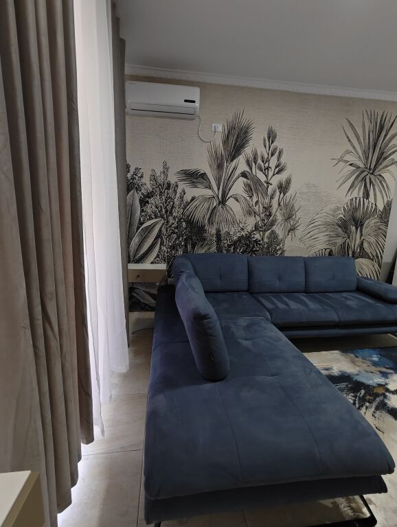 SHITET APARTAMENT 1+1 ME OBORR TE GJIRI I LALZIT PRANE KOMPLEKSIT "INSIFA"