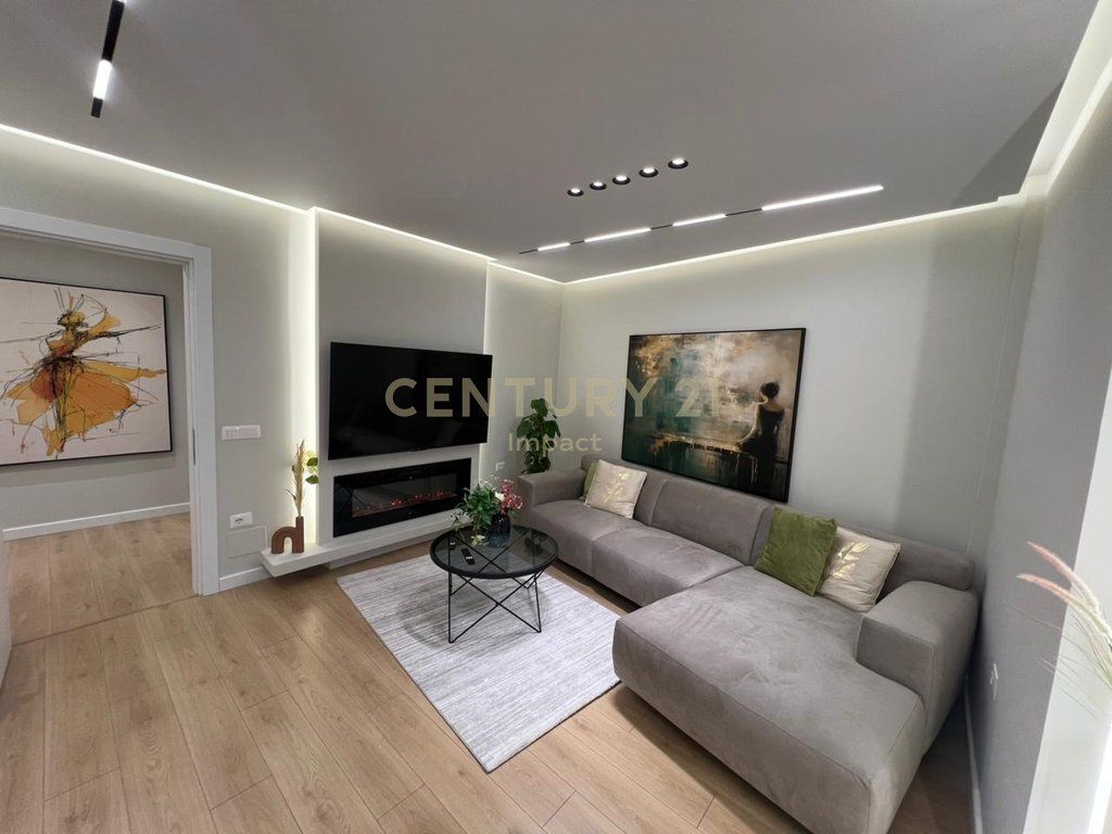 SHITET APARTAMENT 2+1+2