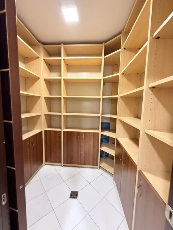 OFFICE FOR RENT AT DELIJORGJI COMPLEX