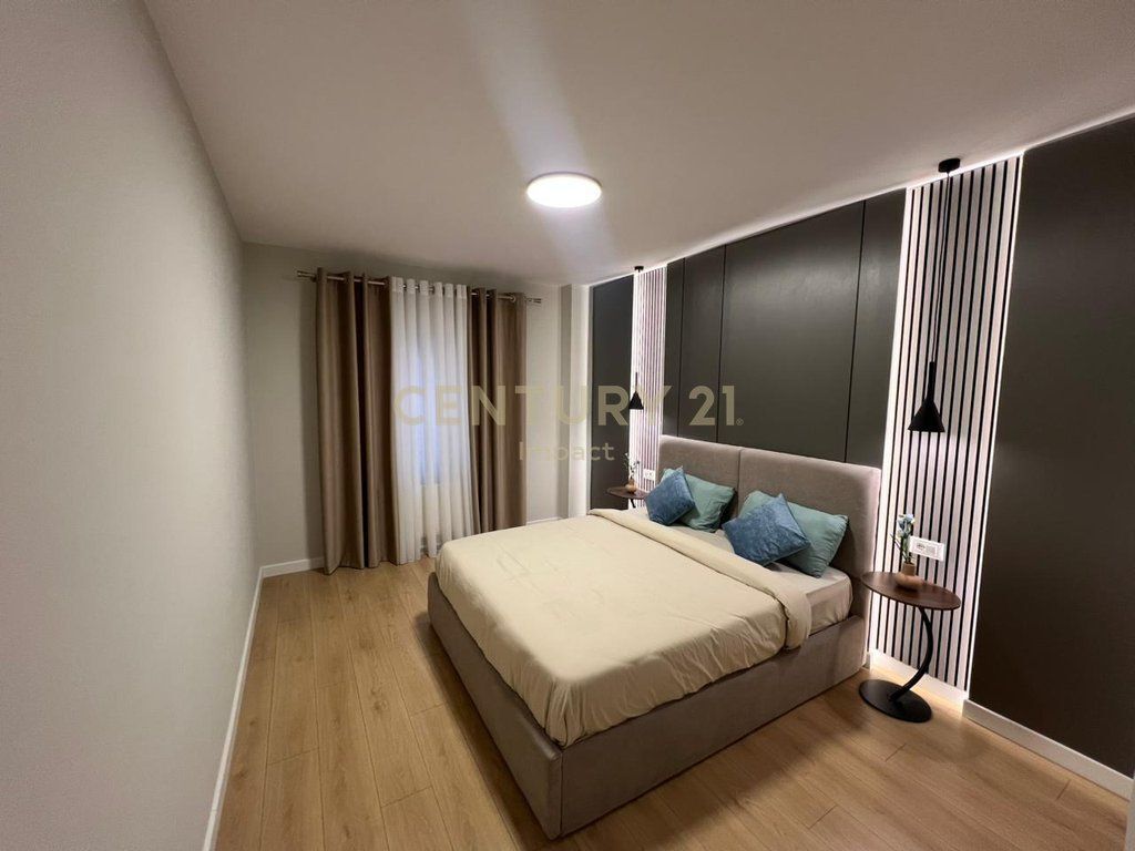 SHITET APARTAMENT 2+1+2