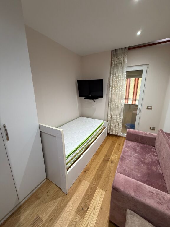 3+1,furnished near the red school,price 800 euro