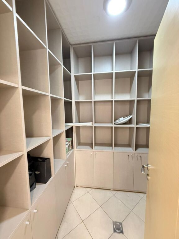 OFFICE FOR RENT AT DELIJORGJI COMPLEX