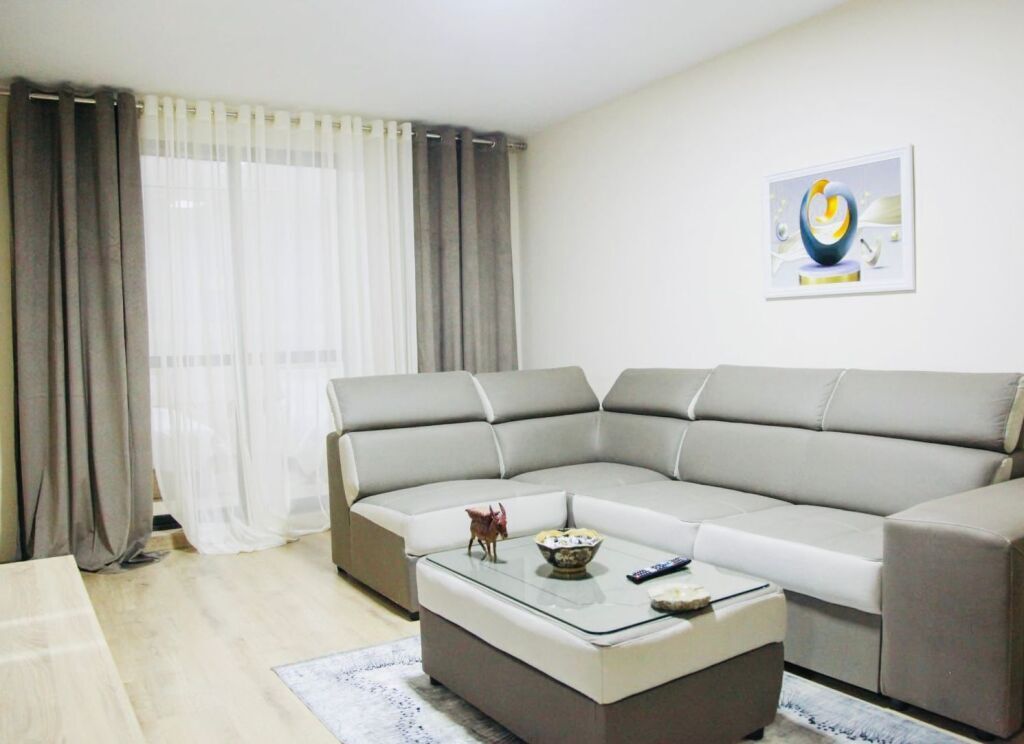 📍 Appartamento 2+1 in affitto – Scuola “Andon Zako Çajupi”, vicino a QSUT
