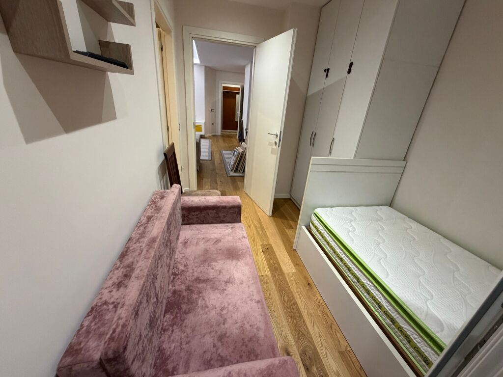 3+1,furnished near the red school,price 800 euro