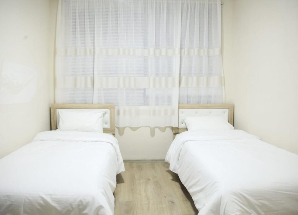 Apartment 2+1 for rent in Xhamllik!