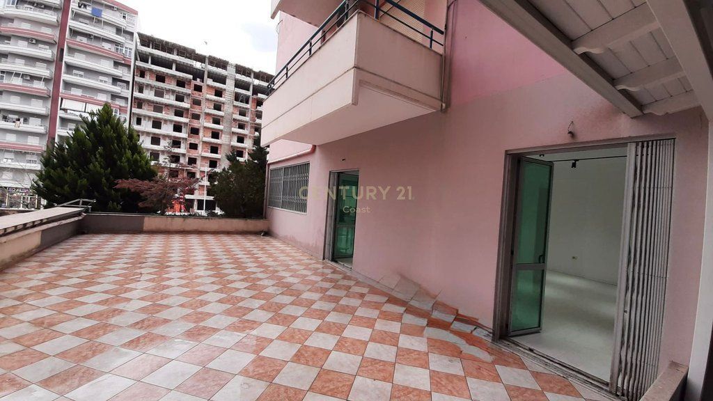 UNITÀ COMMERCIALE IN VENDITA A VLORE, TRANSBALLKANICA