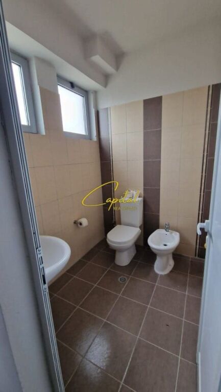 WAREHOUSE FOR RENT 720 M2 PRUSHI STREET 2,200 EURO