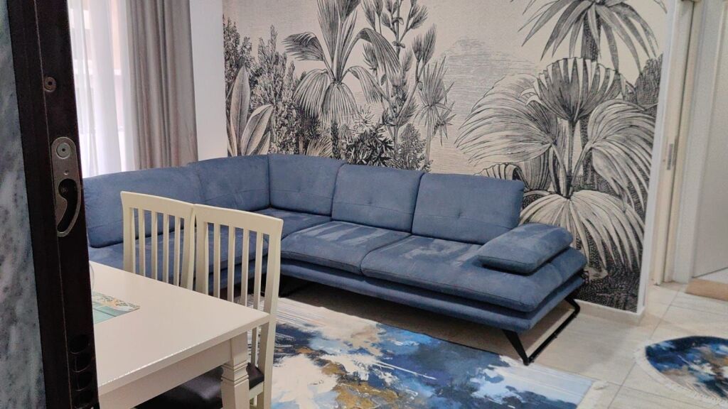 SHITET APARTAMENT 1+1 ME OBORR TE GJIRI I LALZIT PRANE KOMPLEKSIT "INSIFA"
