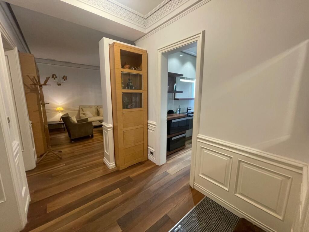 Apartment For Rent near the Red School