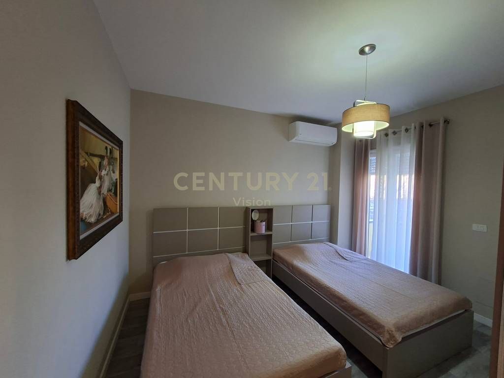 APARTAMENT 2+1+2 PER SHITJE TEK RESTORANT TRADITA NE SHKODER