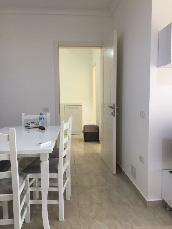 Jepet me qira 1+1+ parkim SIMA COM ASTIR 500€
