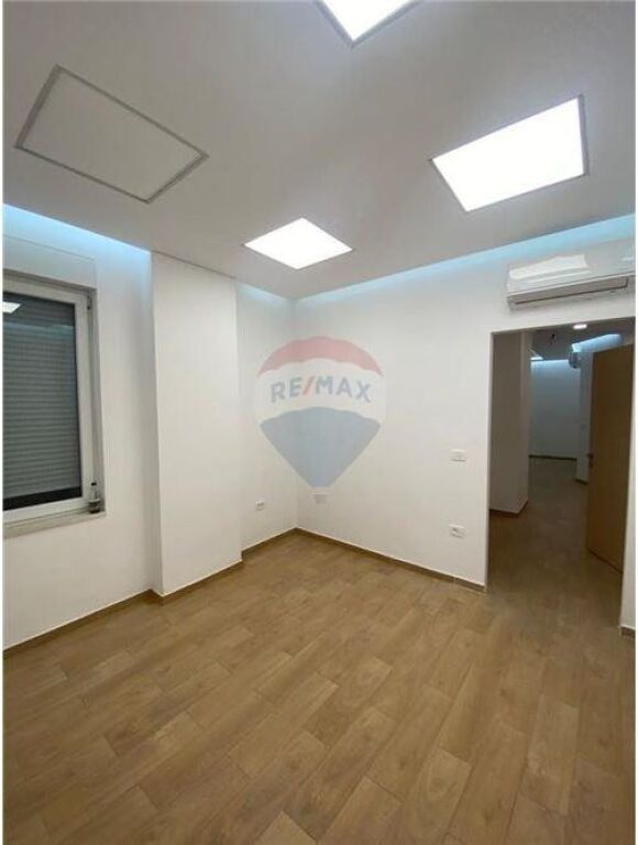 ✨Appartamento 3+1+2 + Posto Auto 🅿️ in Vendita | 📍Via Dritan Hoxha