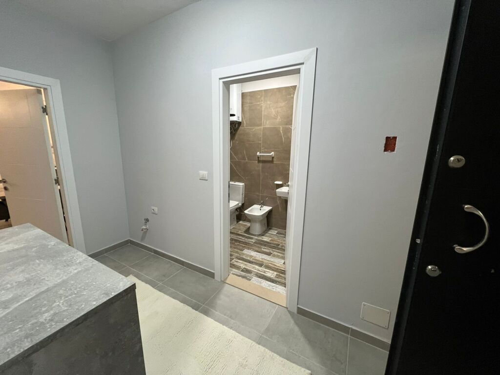 1+1,luxury furnished at hotel radisoni dry lake,price 600 euro