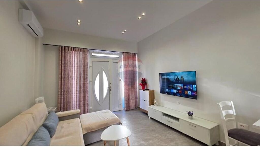 🏡✨ APARTMENT 1+1 FOR RENT – TOPANA AREA, VLORA