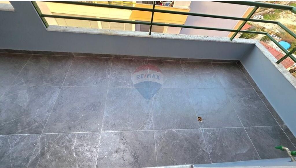 🏡✨ APARTAMENT 1+1 PËR SHITJE – PRANË PALESTRËS SË MUNDJES, VLORË