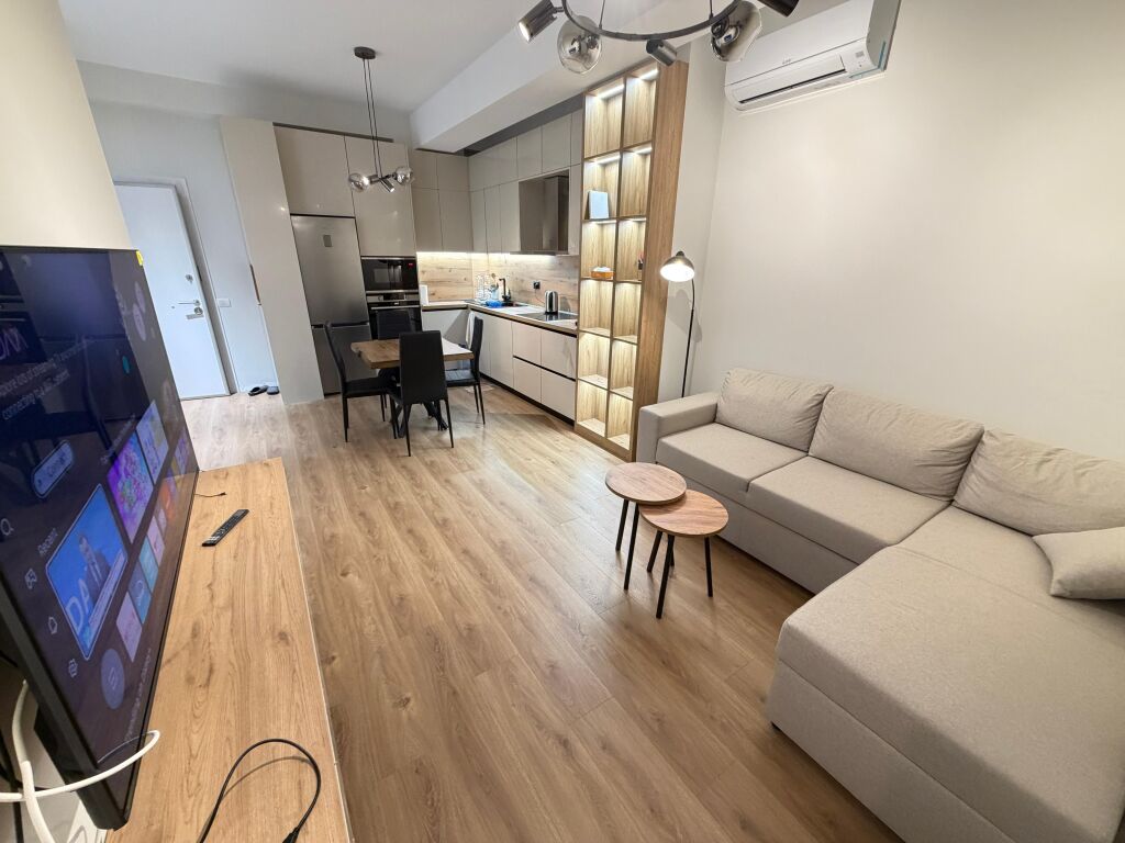 📣Affitto, Appartamento 1+1 📍Complesso Kaimi  •Arredamento nuovo mai abitato prima •5° piano con ascensore •Prezzo 45.000 lek al mese