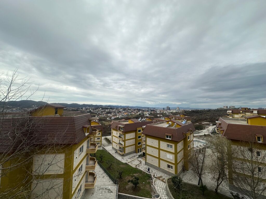 Appartamento 2+1+2+2blk in Vendita, Liqeni i Farkes Tirane
