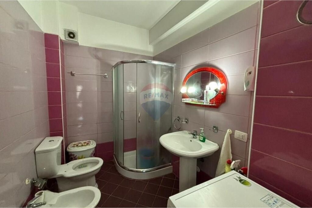 🏡✨ APPARTAMENTO 2+1 IN AFFITTO – VICINO AL MUNICIPIO, VLORA