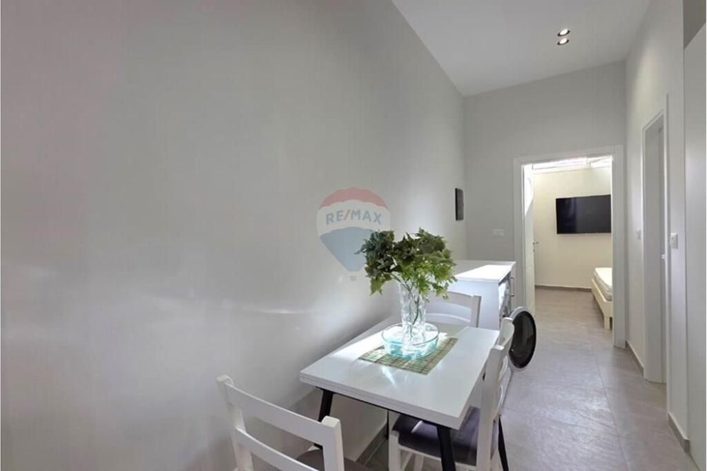 🏡✨ APARTMENT 1+1 FOR RENT – TOPANA AREA, VLORA