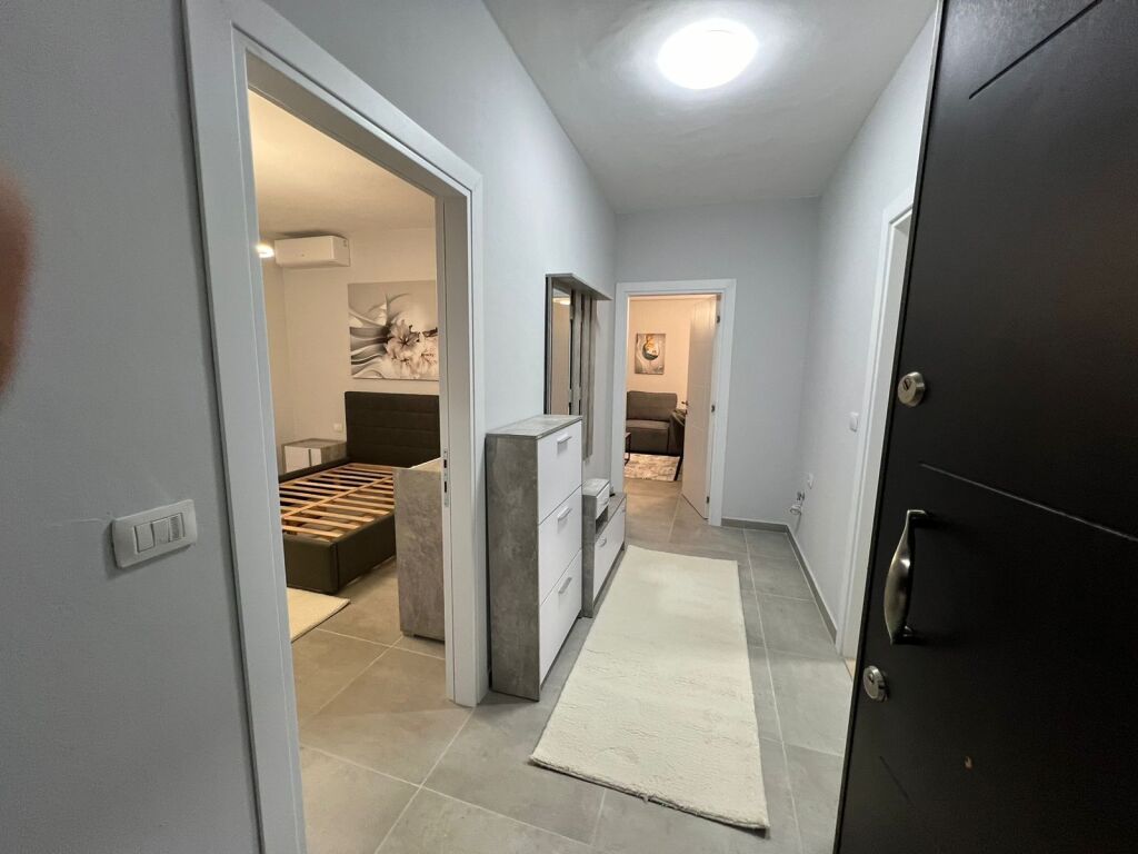 1+1,luxury furnished at hotel radisoni dry lake,price 600 euro